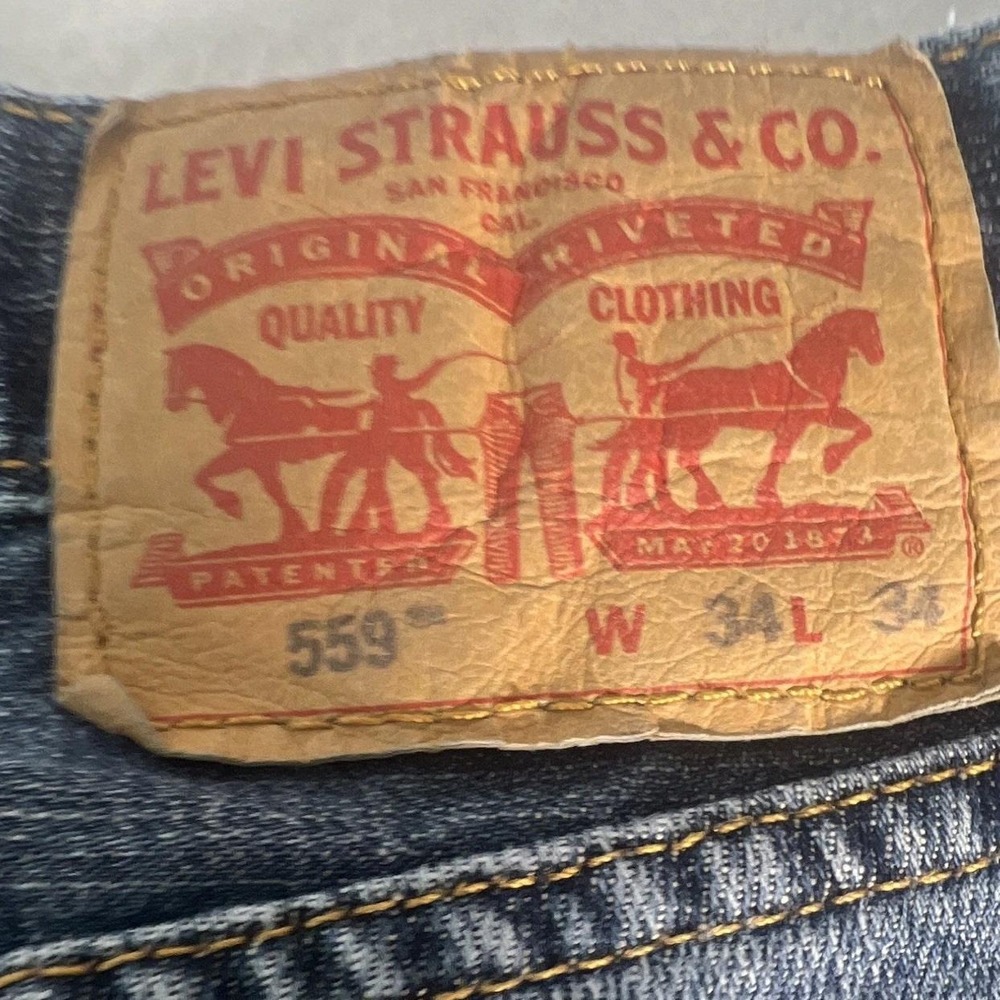 Levi's 559 Men's 34x34 Blue Straight Leg Jeans Dark Wash Vintage Look Excellent - Picture 8 of 13